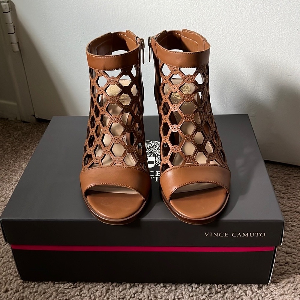Vince Camuto Lanaira Sandals